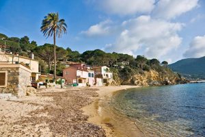 Badestrand von Forno auf der Insel Elba - auch Ferienhäuser auf Elba - hier