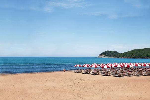 Sonnenschirme am Baratti Beach