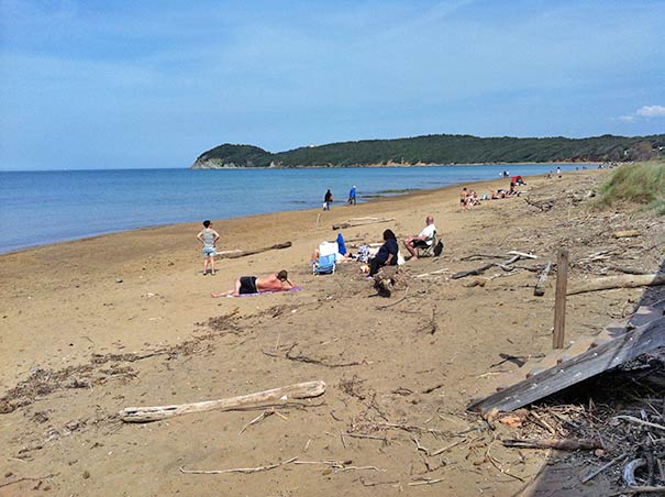 Familienausflug zum Baden an den Baratti Beach bei Populonia