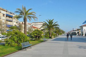 Hotels und Strandpomenade von Lido di Camaiore
