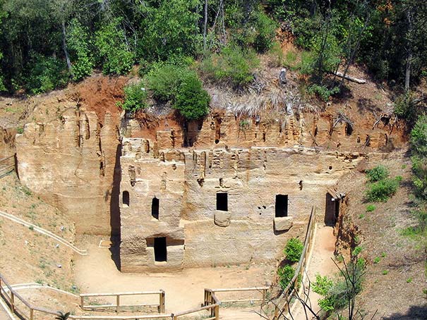 Necropoli delle Grotte