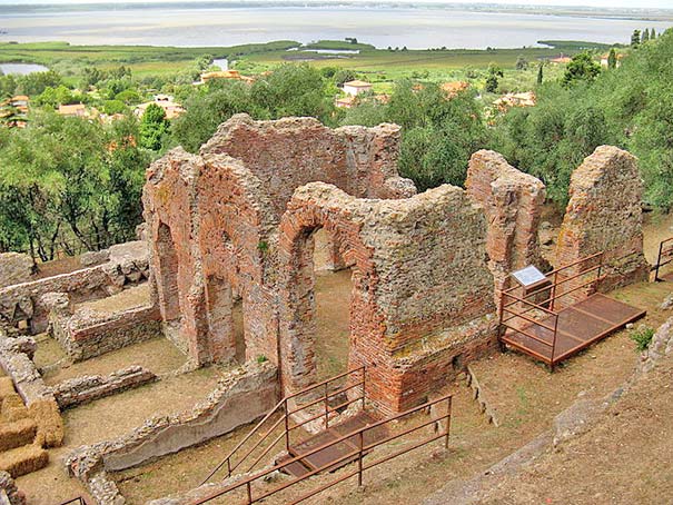 Ruine der Villa dei Venulei a Massaciuccoli 