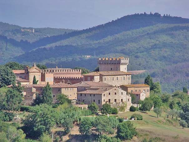 Burg und Ortsteil San Gimignanello in Rapolano Terme