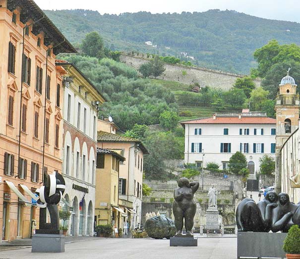 Der Domplatz in Pietrasanta