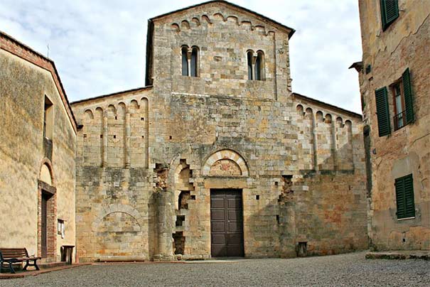 Das Kloster Santi Salvatore e Cirino 