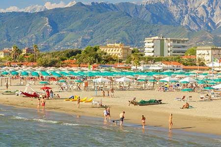 Ferienhaus in Marina di Pietrasanta am Wasser mieten