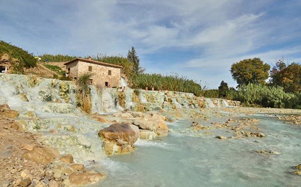 Saturnia