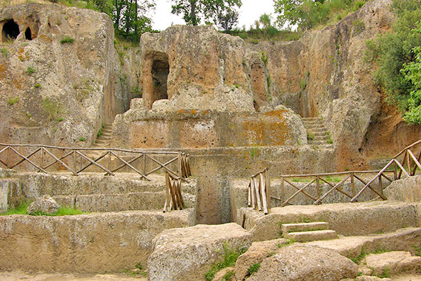 Geheimtipps der Toskana - Nekropolen im Archäologischen Park von Sovana